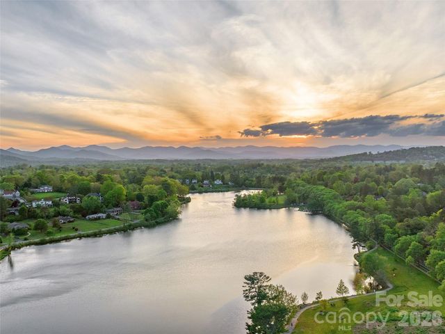 7 Glen Falls Road, Asheville, NC 28804