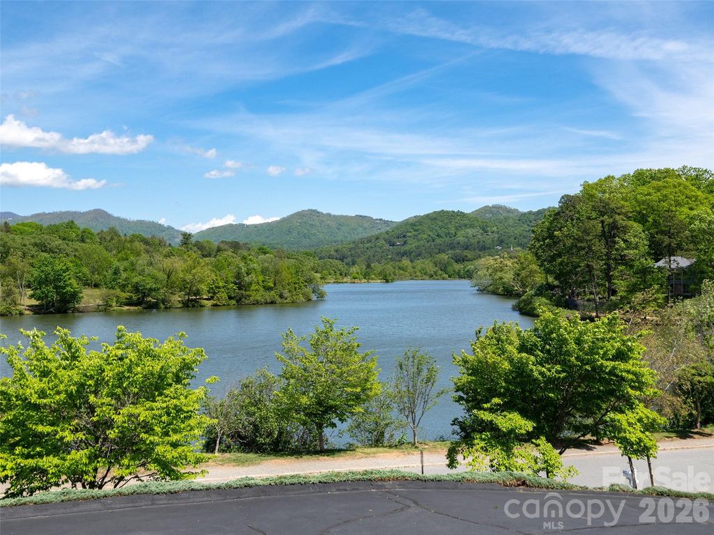 7 Glen Falls Road, Asheville, NC 28804