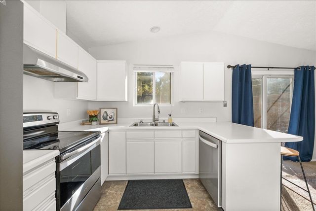 1530 E 15th Ave, Spokane, WA 99203