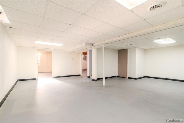 21816 E 10 Mile Road, Saint Clair Shores, MI 48080