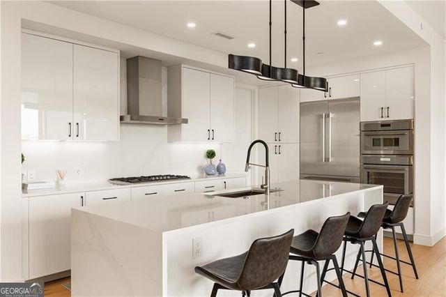 2425 Peachtree Road NE 1406, Atlanta, GA 30305