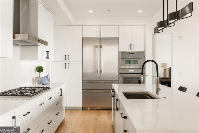 2425 Peachtree Road NE 1406, Atlanta, GA 30305