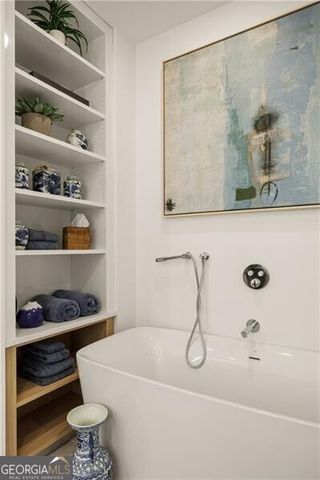 2425 Peachtree Road NE 1406, Atlanta, GA 30305