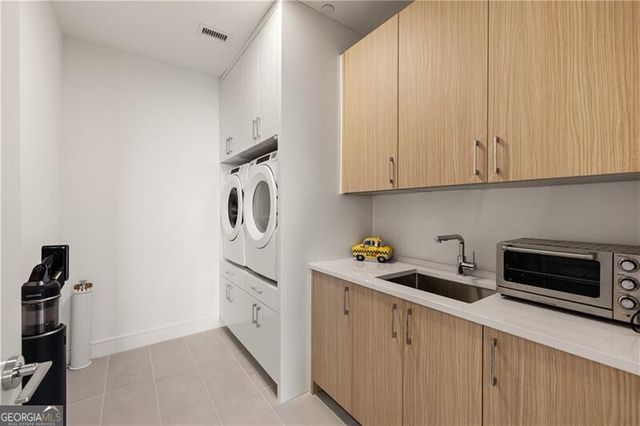 2425 Peachtree Road NE 1406, Atlanta, GA 30305