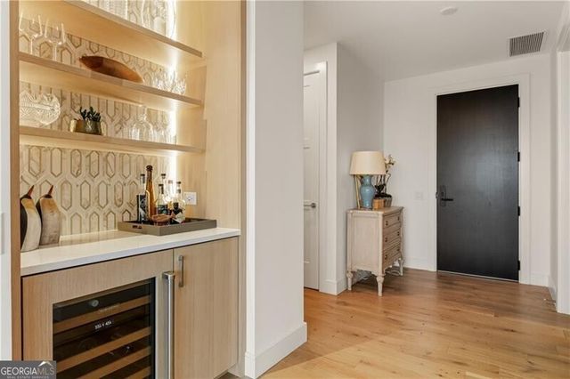 2425 Peachtree Road NE 1406, Atlanta, GA 30305