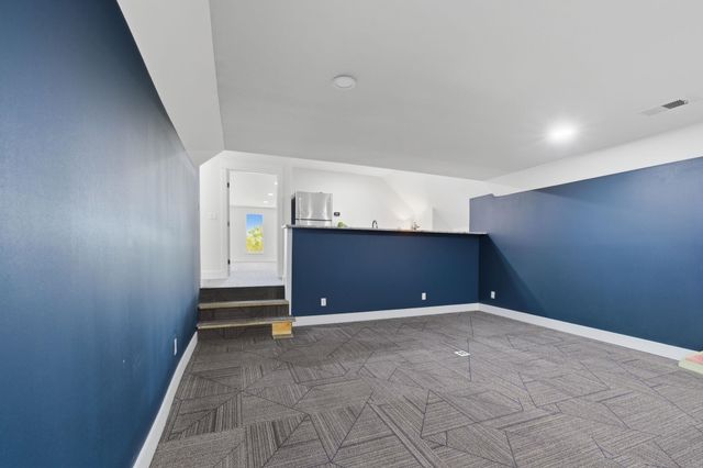 7115 S Suzanne St, Derby, KS 67037
