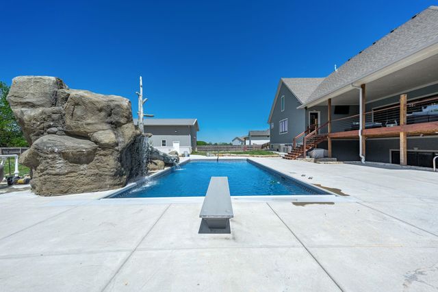 7115 S Suzanne St, Derby, KS 67037