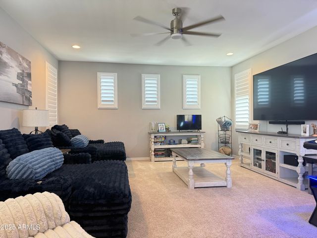6980 W REDBIRD Road, Peoria, AZ 85383