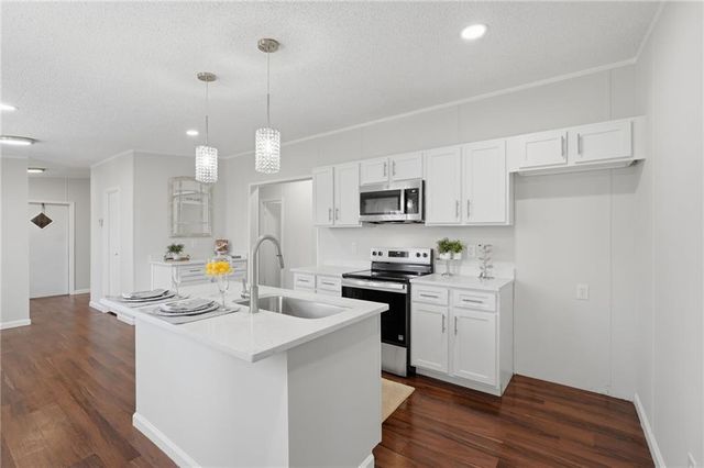 67 Forest Lake Circle Road, Pendergrass, GA 30567