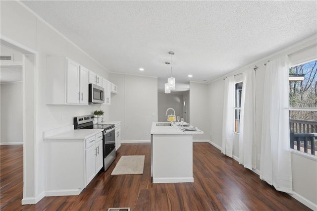 67 Forest Lake Circle Road, Pendergrass, GA 30567