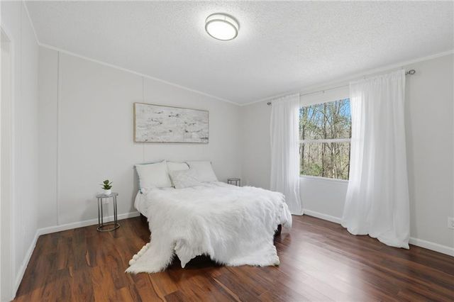 67 Forest Lake Circle Road, Pendergrass, GA 30567