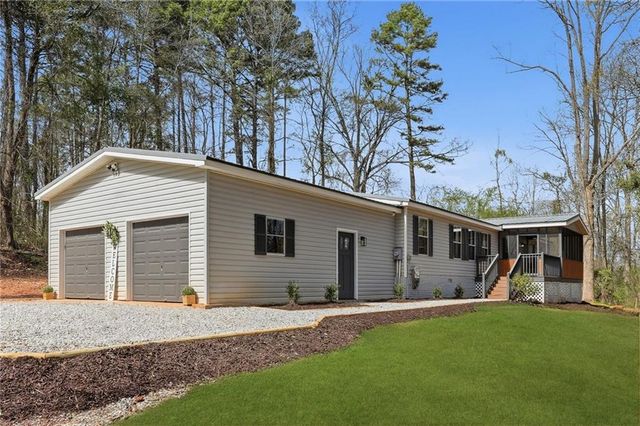 67 Forest Lake Circle Road, Pendergrass, GA 30567