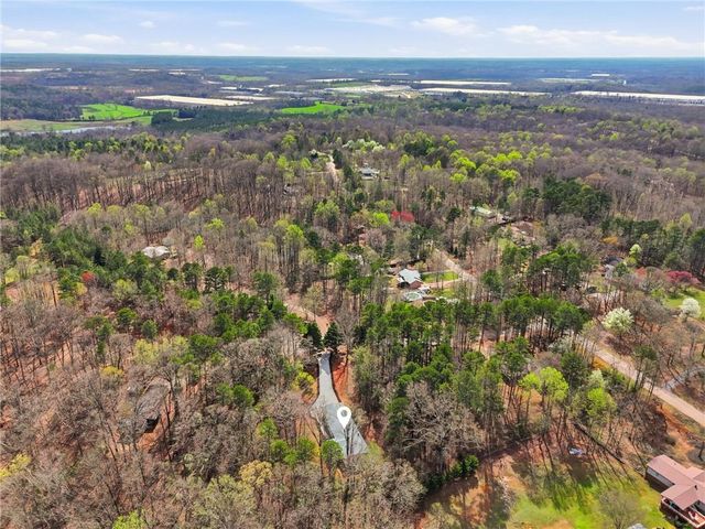 67 Forest Lake Circle Road, Pendergrass, GA 30567