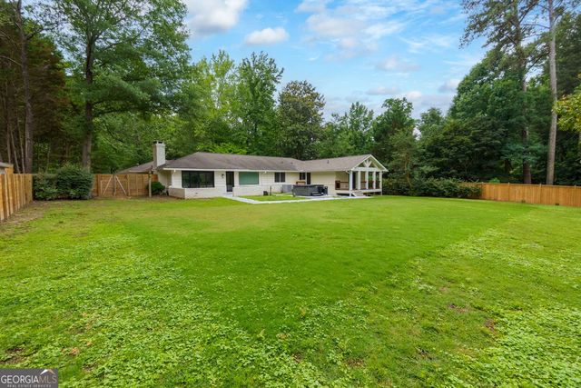 7330 Hunters Branch Drive NE, Atlanta, GA 30328