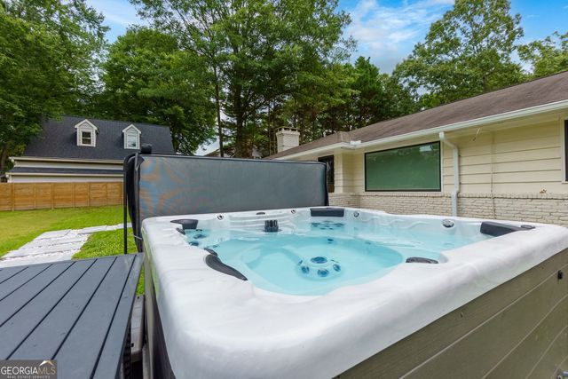 7330 Hunters Branch Drive NE, Atlanta, GA 30328