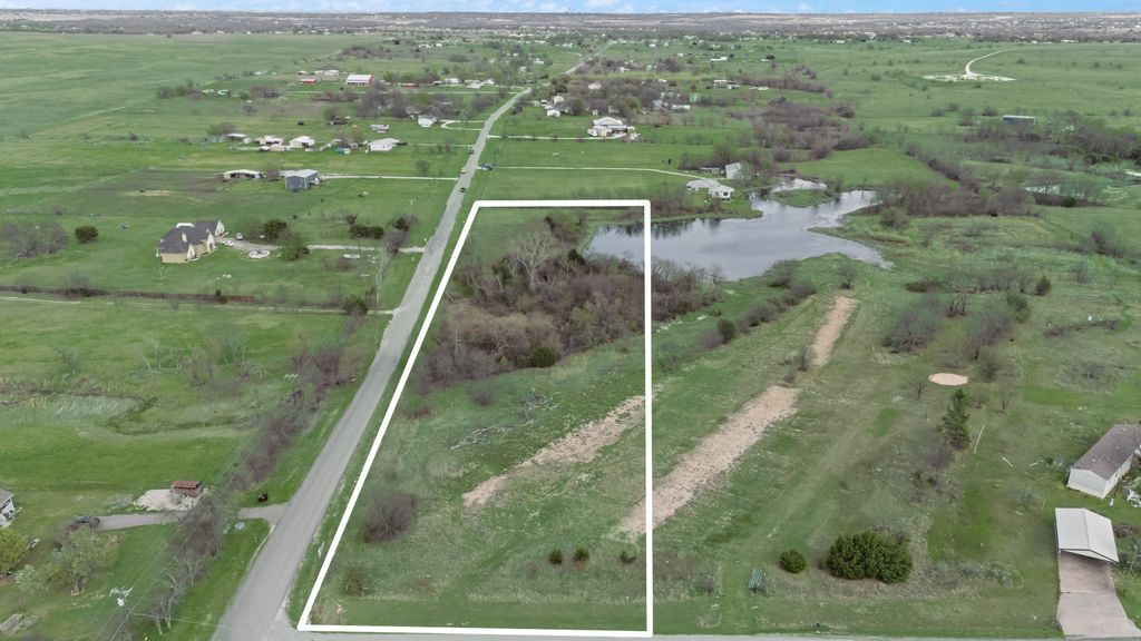 9942 First Street, Joshua, TX 76058