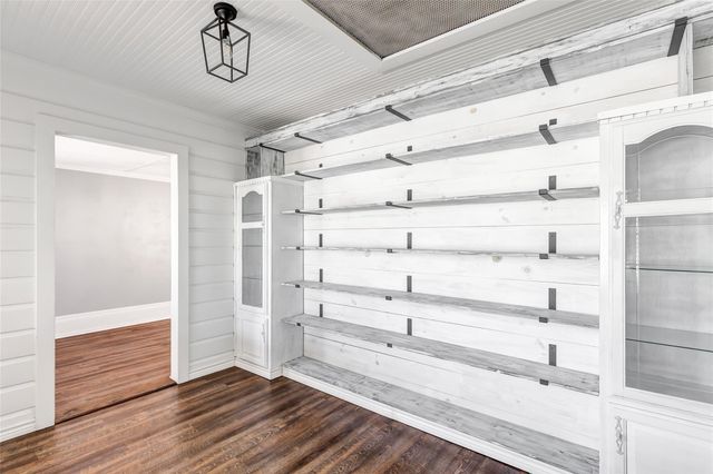 202 E Kay Street, Dayton, TX 77535