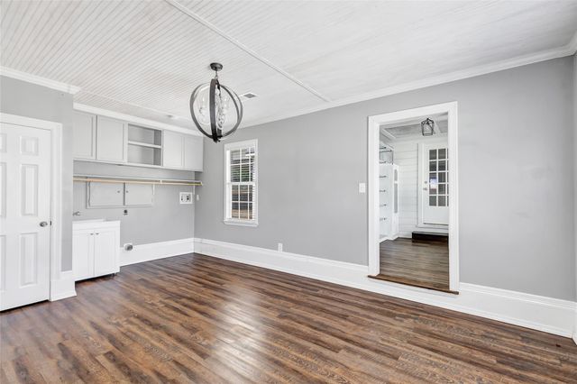 202 E Kay Street, Dayton, TX 77535