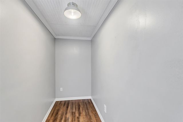 202 E Kay Street, Dayton, TX 77535