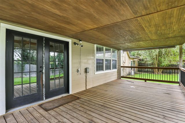 202 E Kay Street, Dayton, TX 77535