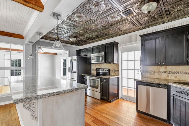 202 E Kay Street, Dayton, TX 77535