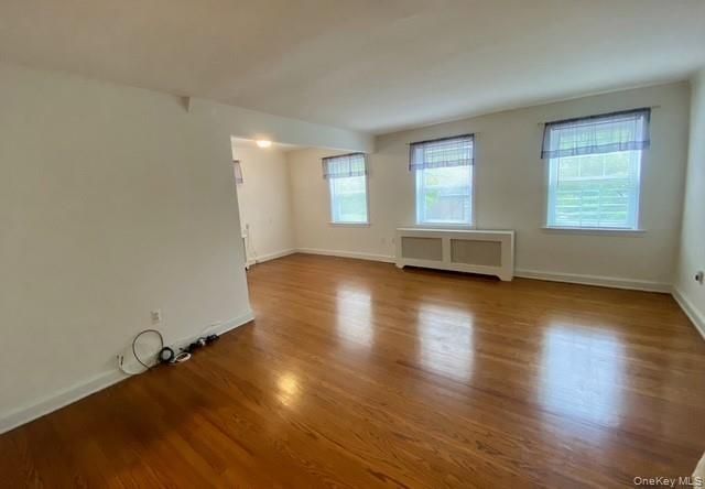 49-09 Hanford Street 1R, Douglaston, NY 11362