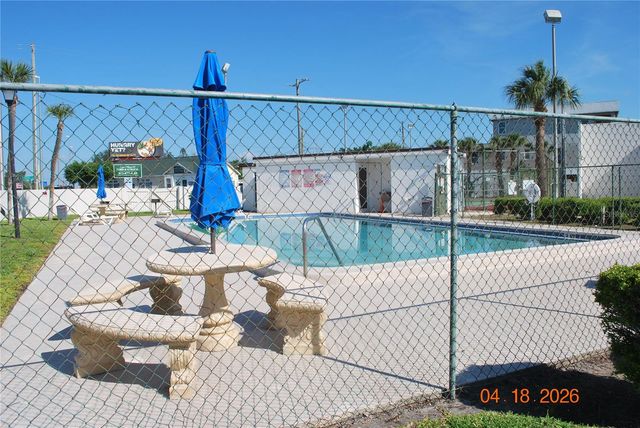 9201 TUDOR DRIVE C215, Tampa, FL 33615
