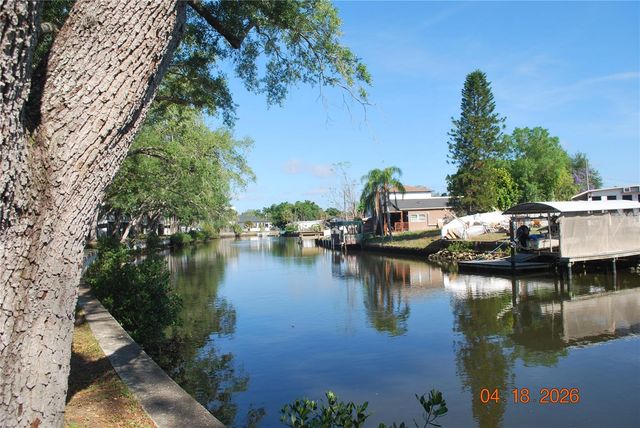 9201 TUDOR DRIVE C215, Tampa, FL 33615