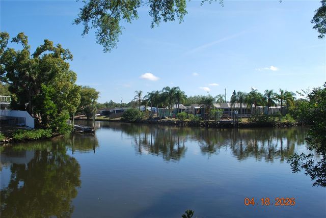 9201 TUDOR DRIVE C215, Tampa, FL 33615
