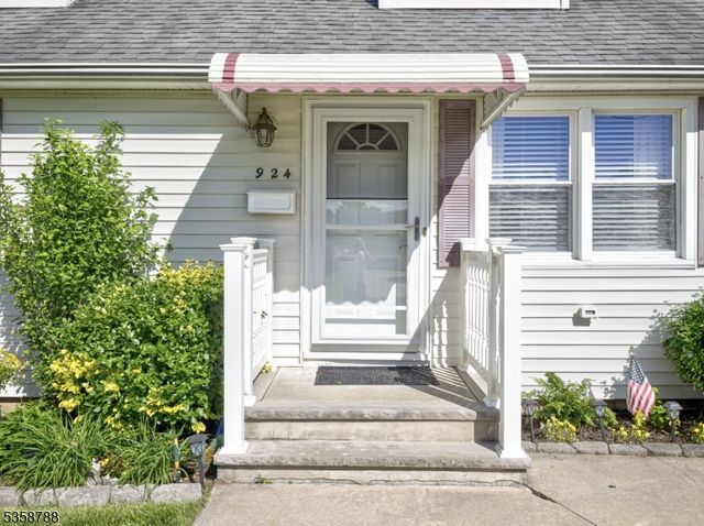 924 Haran Ave, Manville Boro, NJ 08835