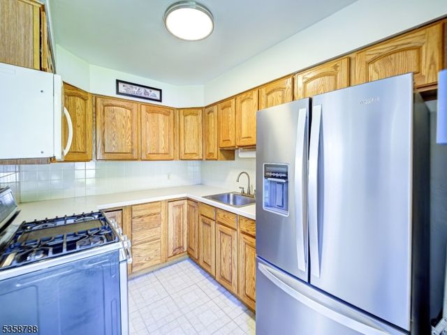 924 Haran Ave, Manville Boro, NJ 08835
