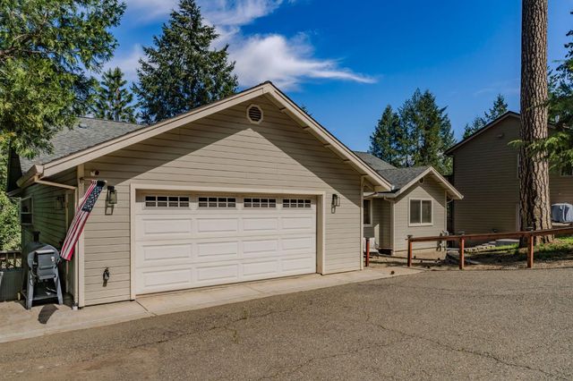 26041 Golf Links Dr, Pioneer, CA 95666