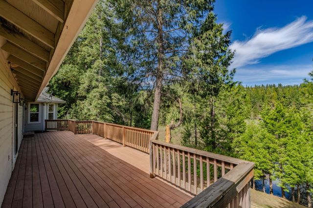 26041 Golf Links Dr, Pioneer, CA 95666