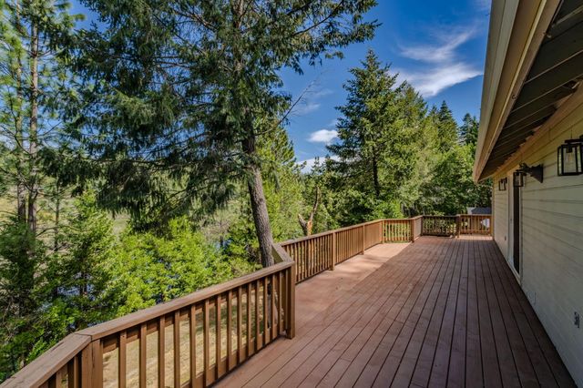 26041 Golf Links Dr, Pioneer, CA 95666