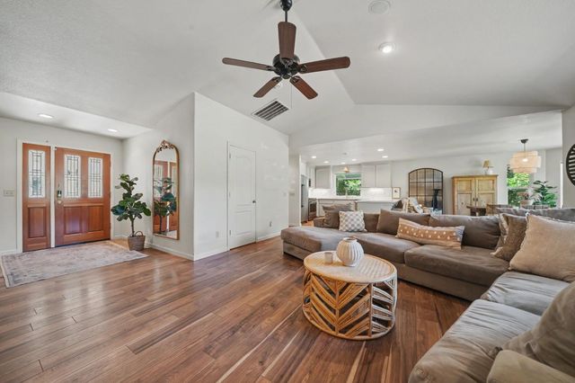 26041 Golf Links Dr, Pioneer, CA 95666