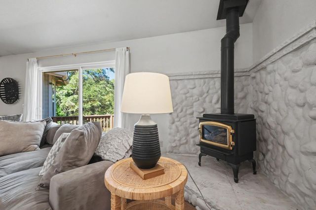 26041 Golf Links Dr, Pioneer, CA 95666