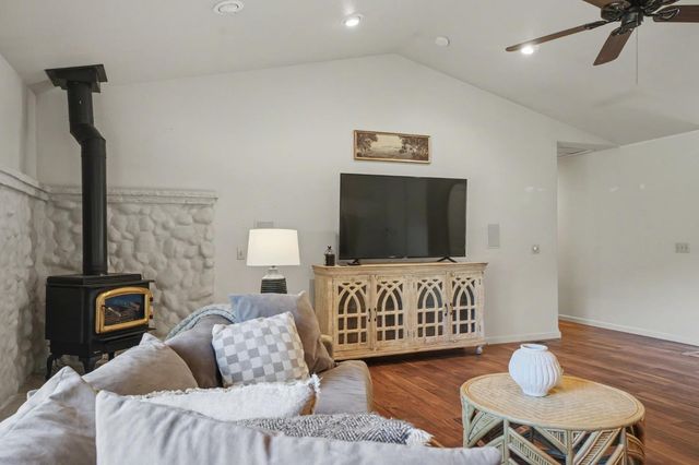 26041 Golf Links Dr, Pioneer, CA 95666