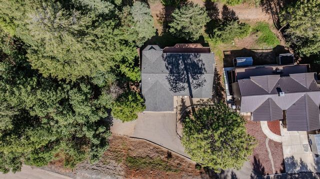 26041 Golf Links Dr, Pioneer, CA 95666