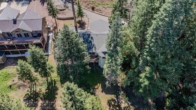 26041 Golf Links Dr, Pioneer, CA 95666