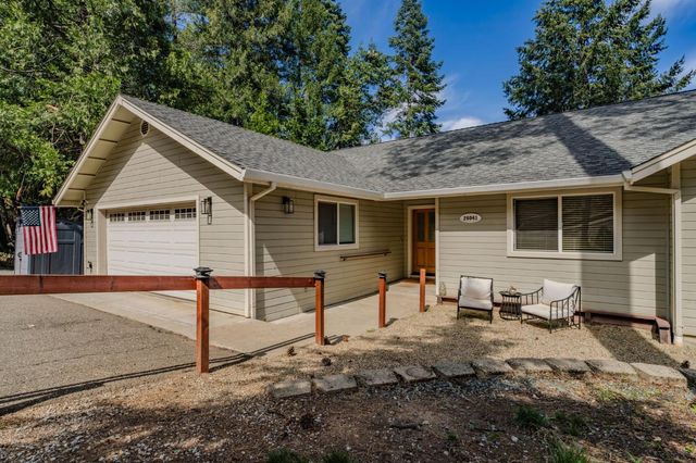 26041 Golf Links Dr, Pioneer, CA 95666