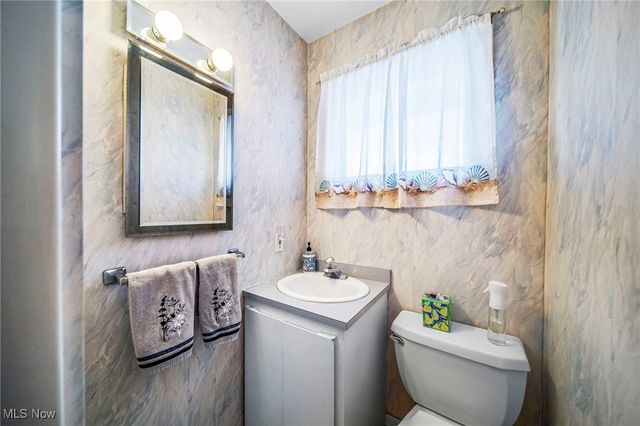 8241 Lewis Road, Berea, OH 44017