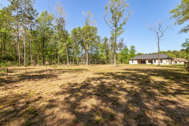 960 Road 6609, Dayton, TX 77535