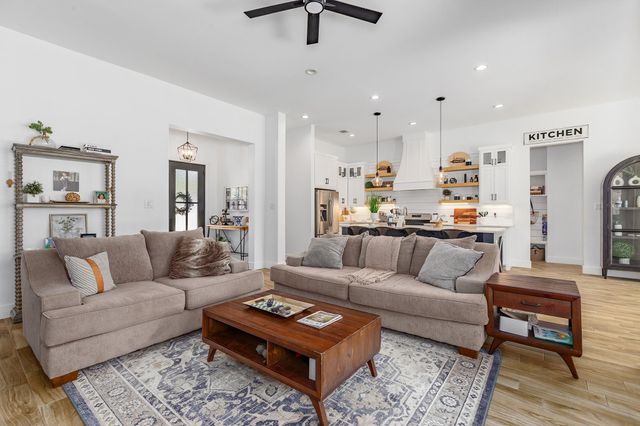 960 Road 6609, Dayton, TX 77535