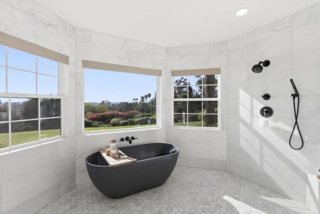 5427 La Crescenta, Rancho Santa Fe, CA 92067