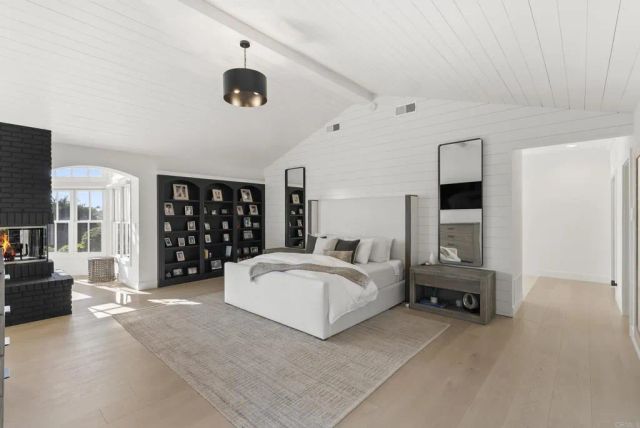 5427 La Crescenta, Rancho Santa Fe, CA 92067