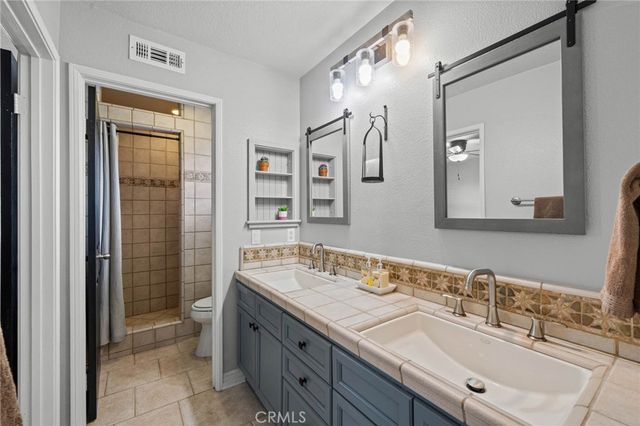23717 Shadylane, Valencia, CA 91354