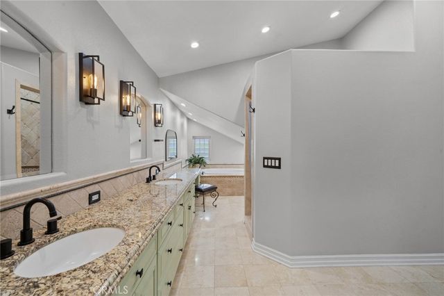 23717 Shadylane, Valencia, CA 91354