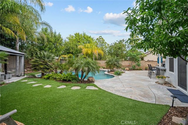 23717 Shadylane, Valencia, CA 91354