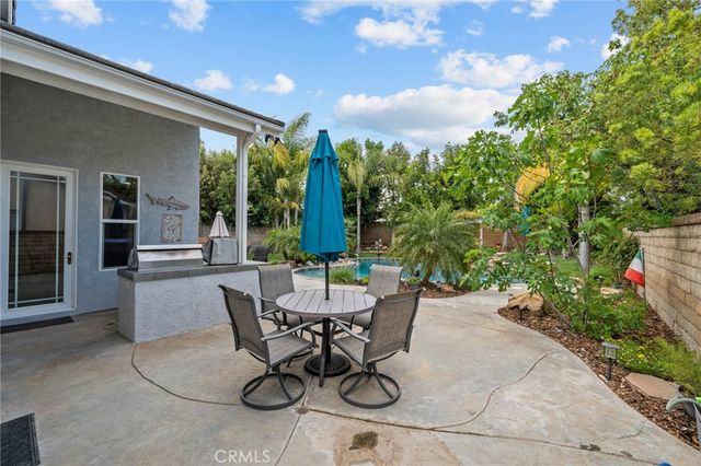 23717 Shadylane, Valencia, CA 91354