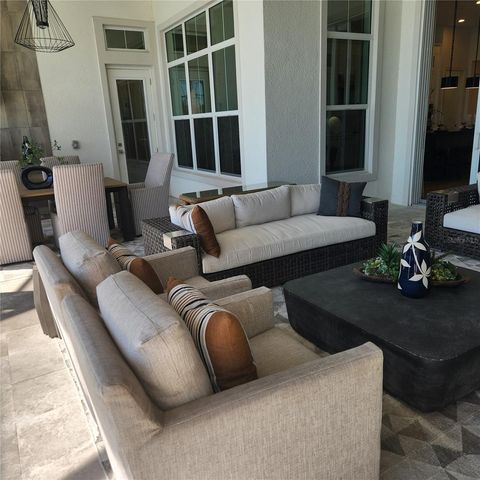 512 BLUE SHELL LOOP, Sarasota, FL 34240